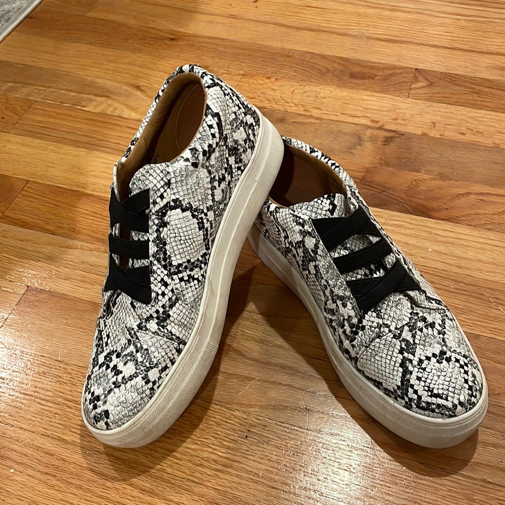 Snake Print Fashion Sneakers